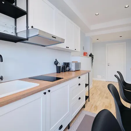 Con Bagno Privato, Balcone, Parcheggio Gratis, 20 Min Dal Colosseo *